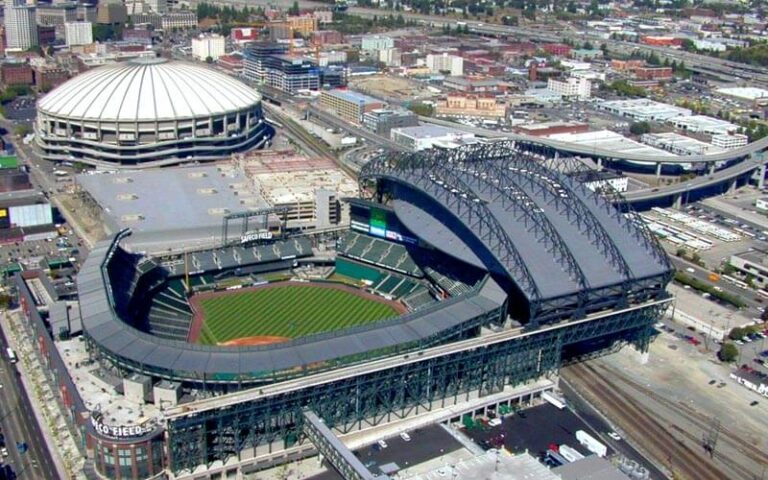 龙紫岚唱响,七子之歌,澳门故事新,完美体育app下载,完美体育官网,完美体育官方网站,完美体育平台