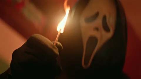 马卡：巴萨草坪争议，马竞高层疑客队施压